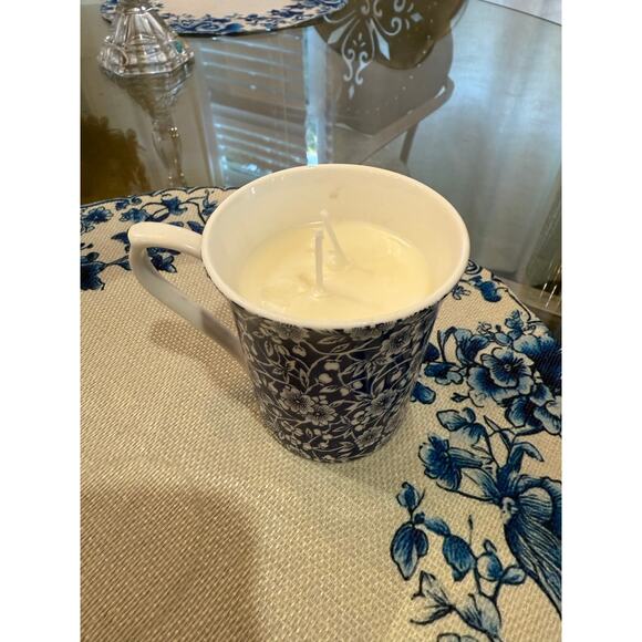 Lemon Bergamot , Sea Breeze Candle in a spode blue and white teacup - Picture 2 of 7